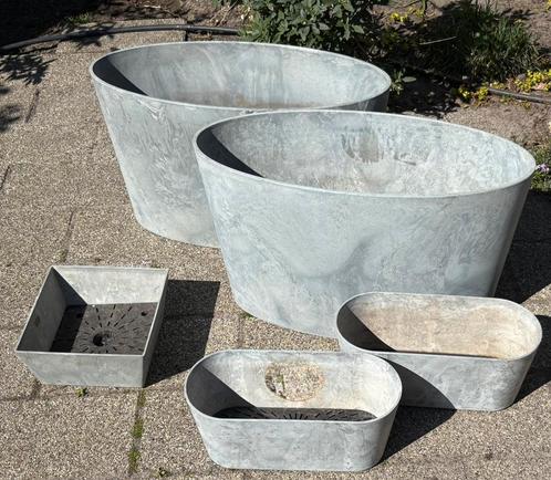 4 grijze elho ovale bloem potten +waterreservoir type ella, Tuin en Terras, Bloembakken en Plantenbakken, Zo goed als nieuw, Kunststof