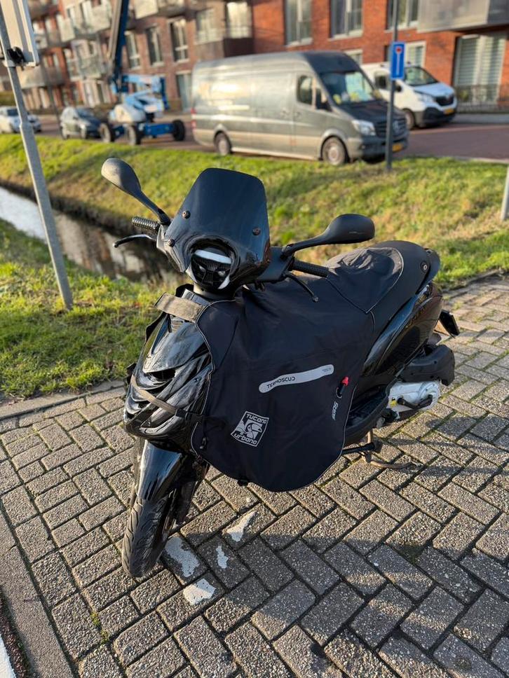 Zip uit 2013, Fietsen en Brommers, Scooters | Piaggio, Zo goed als nieuw, Zip, Benzine, Ophalen of Verzenden