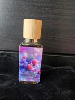 The note of milky raspberry candied violets dua, Sieraden, Tassen en Uiterlijk, Uiterlijk | Parfum, Ophalen of Verzenden, Zo goed als nieuw