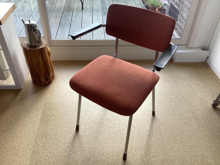 Gispen stoel, Huis en Inrichting, Stoelen, Gebruikt, Eén, Rood, Ophalen