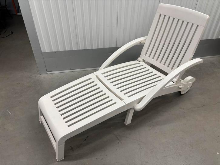 2 Verrijdbare Ligbedden, Tuin en Terras, Ligbedden, Gebruikt, Kunststof, Verrijdbaar, Ophalen