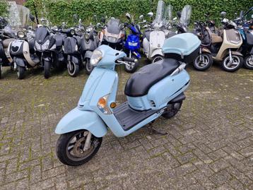 Frame met kenteken kymco like bromscooter beschikbaar voor biedingen