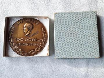 MAN Badge 100.000 km Störungsfrei voor truck beschikbaar voor biedingen