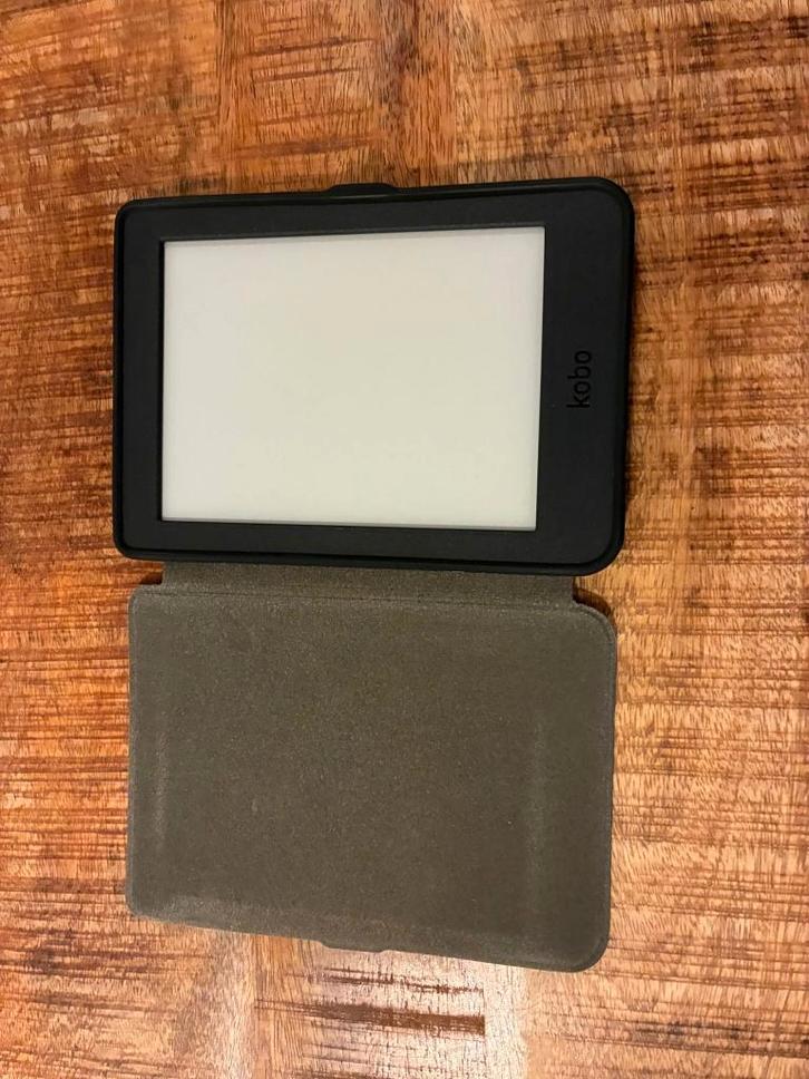 Kobo Nia e-reader, Computers en Software, E-readers, Gebruikt, Ophalen of Verzenden