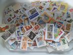 Doos met 2,7 kilowaar kantoorpost Wereld € 18,00 incl verz., Verzenden, Buitenland