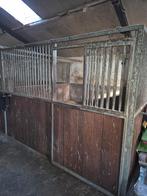 paardenboxen, Stalling, 2 of 3 paarden of pony's