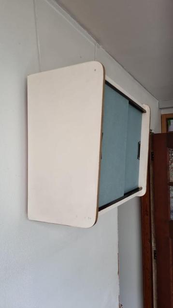 fifties kastje, apotheekkastje, toiletkastje beschikbaar voor biedingen