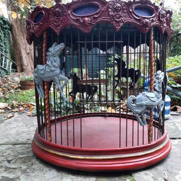 Leuke Circuskooi / Vogelkooi beschikbaar voor biedingen