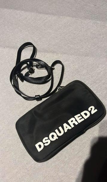 Dsquared2 tas beschikbaar voor biedingen