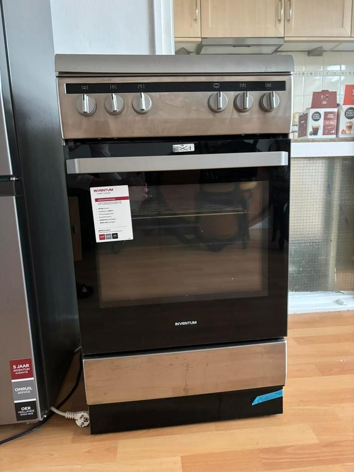 Inventum gas stove with oven, Witgoed en Apparatuur, Fornuizen, Zo goed als nieuw, Vrijstaand, Gas, 4 kookzones, Ophalen