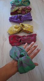 Partij van 110 nieuwe zijden kinder bandana haarbanden., Ophalen of Verzenden, Nieuw, Haarspeld