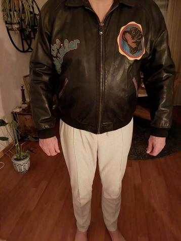 echt leer heren jas is met de hand gemaakt .  beschikbaar voor biedingen