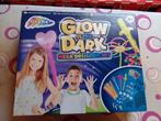 Glow in de dark mega desinerset, Ophalen of Verzenden, Zo goed als nieuw, Materiaal
