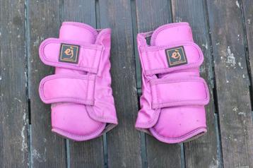 Roze epplejack beschemers  beschikbaar voor biedingen