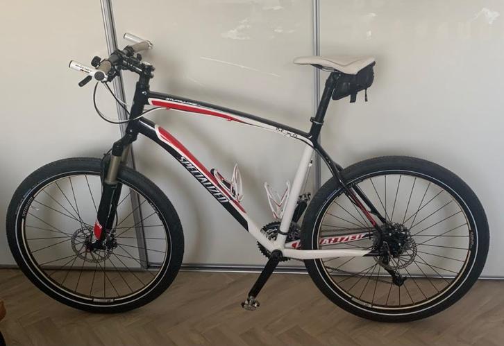 Zeer nette Specialized Stumpjumper MTB met Garmin Edge 800, Fietsen en Brommers, Fietsen | Mountainbikes en ATB, Gebruikt, Heren
