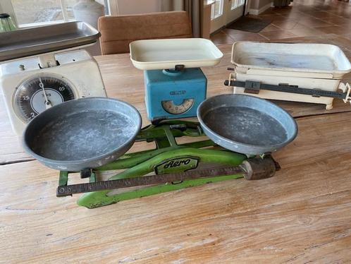 Weegschaal 4 x antiek retro vintage Aero Inca Stube Adle, Antiek en Kunst, Antiek | Keukenbenodigdheden, Ophalen of Verzenden