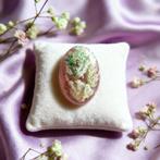 A Spring Garden Within Stone, Ophalen of Verzenden