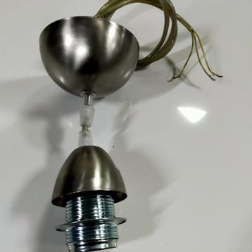 Fitting met plafondkapje beschikbaar voor biedingen