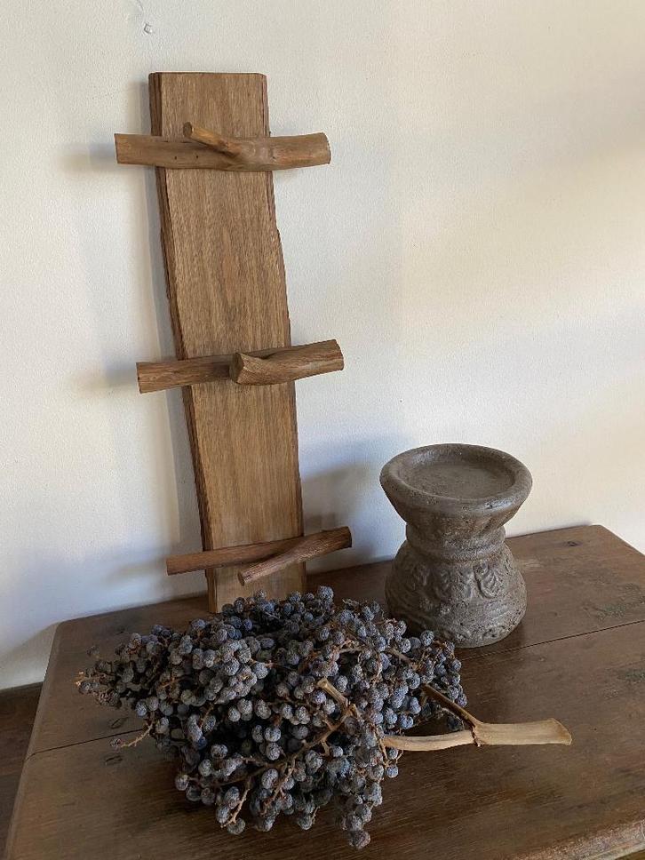 Landelijke houten kapstok/ stenen kandelaar, Huis en Inrichting, Woonaccessoires | Kapstokken, Nieuw, Wandkapstok, Minder dan 100 cm