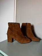 Suède enkellaarsjes cognac kleur maat 39, Kleding | Dames, Ophalen of Verzenden, Zo goed als nieuw, Bruin