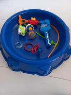 Beyblade arena with 2 launchers and blades, Ophalen of Verzenden, Zo goed als nieuw