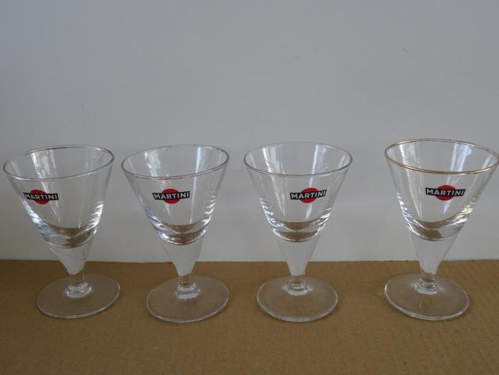 Martini glazen vintage Martini glas 4 stuks, Verzamelen, Merken en Reclamevoorwerpen, Gebruikt, Gebruiksvoorwerp, Ophalen of Verzenden