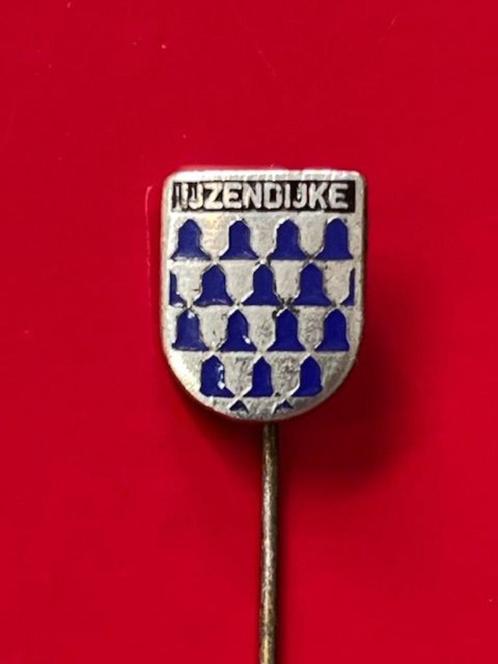 Emaille Speldje Stadswapen IJzendijke (Zeeland), Verzamelen, Speldjes, Pins en Buttons, Gebruikt, Speldje of Pin, Stad of Land