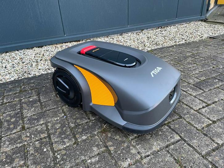 Stiga A3000 robotmaaier - NIEUW - showroom opruiming, Tuin en Terras, Robotmaaiers, Nieuw, 20 tot 25 cm, Met regensensor, Bestuurbaar via app