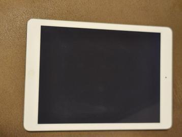 Ipad air 32 GB beschikbaar voor biedingen