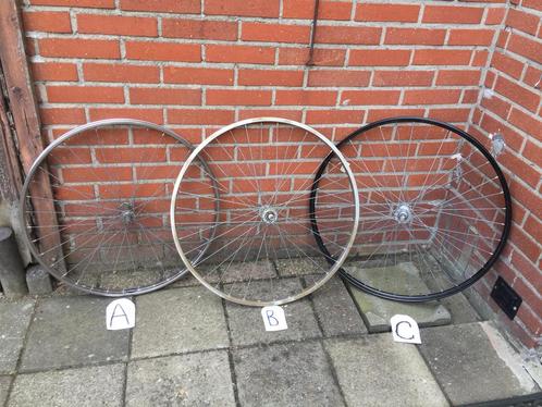 Diverse fietsvoorwiel of achterwiel,26 of 28 inch, Fietsen en Brommers, Fietsaccessoires | Overige Fietsaccessoires, Zo goed als nieuw