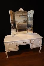 Queen ann kaptafel met 3 luiks spiegel. Gerestyled met witte, Ophalen, 100 tot 150 cm, Zo goed als nieuw, 150 tot 200 cm