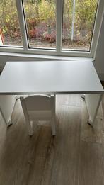 Tafeltje met stoeltje voor kleuter - Krasvrij!, Huis en Inrichting, Bureaus, Ophalen, Zo goed als nieuw, Bureau