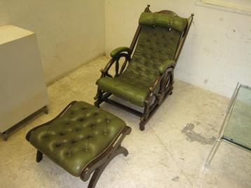 The Savannnah Boston 1802 armfauteuil met hocker beschikbaar voor biedingen
