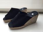 Sleehak slippers espadrillestijl maat 35, Nieuw, Sandalen of Muiltjes, Ophalen of Verzenden, Zwart