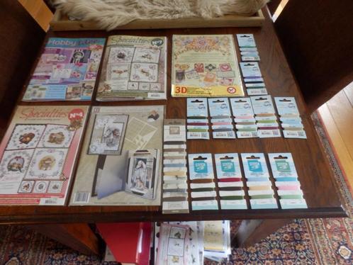 Borduurmappen plus borduurgaren de mappen zijn nieuw., Hobby en Vrije tijd, Kaarten | Zelf maken, Nieuw, Overige typen, Natuur