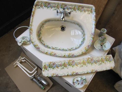 Romantische Franse wastafel met bloemen incl. accessoires, Antiek en Kunst, Curiosa en Brocante, Ophalen