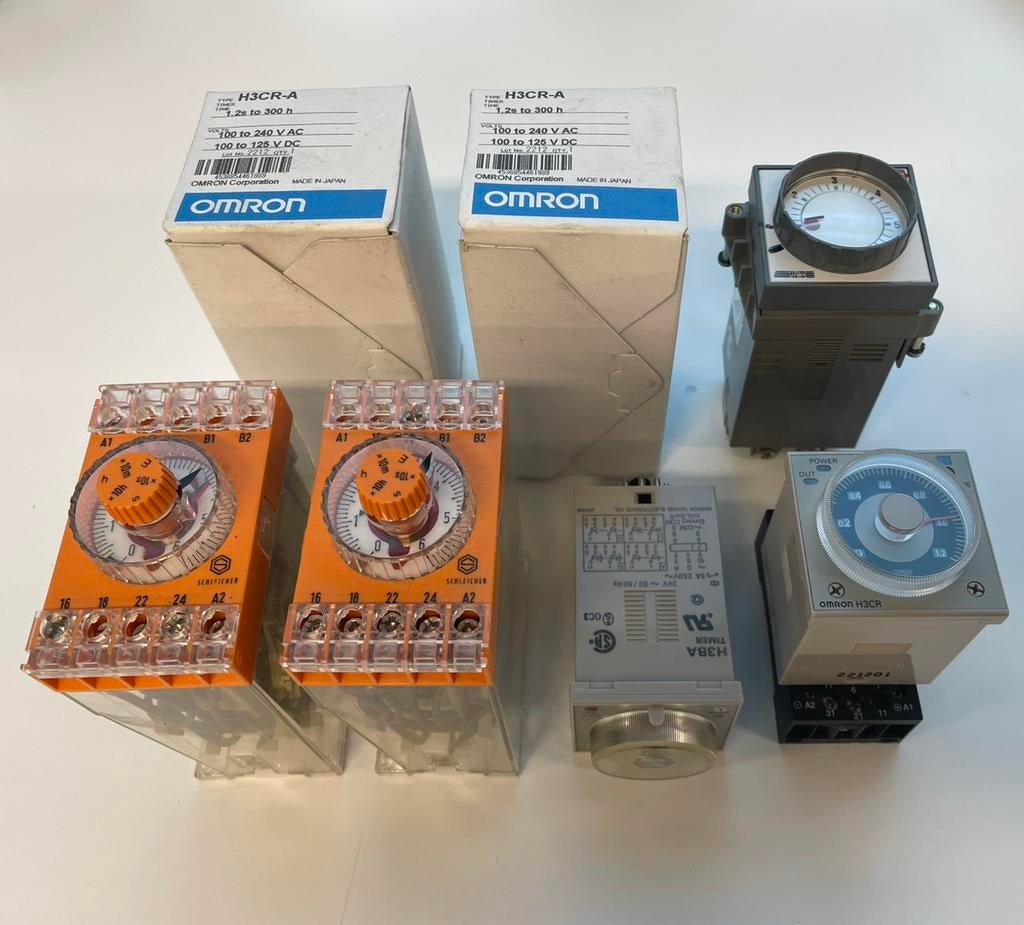 Timer tijdrelais schakelklok timers, Hobby en Vrije tijd, Elektronica-componenten, Ophalen of Verzenden