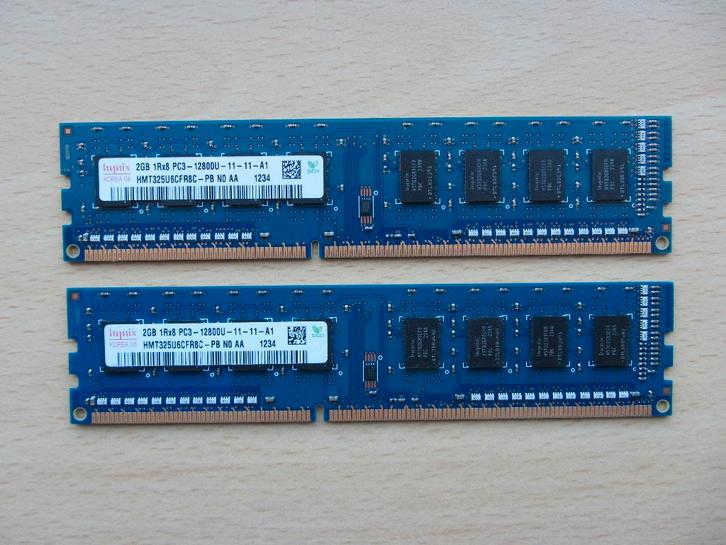 2x Hynix 2GB PC3-12800 DDR3-1600MHz non-ECC Unbuffered CL11, Computers en Software, RAM geheugen, Zo goed als nieuw, Desktop, 2 GB