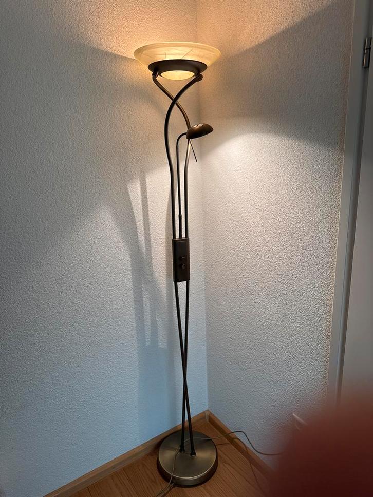 Bronzen vloerlamp met leeslamp - 180cm, Huis en Inrichting, Lampen | Vloerlampen, Zo goed als nieuw, 150 tot 200 cm, Metaal, Ophalen of Verzenden