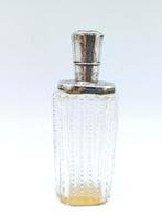 Kristallen parfumflesje met zilveren dop. 19e eeuws., Antiek en Kunst, Verzenden
