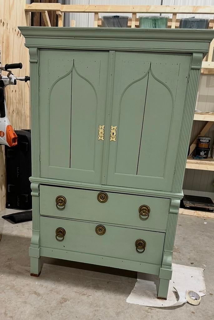 Oude kast, geverfd met originele details, Antiek en Kunst, Ophalen