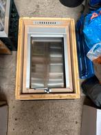 2x Fakro dakraam 55x78 gebruikt, Doe-het-zelf en Verbouw, Glas en Ramen, Ophalen, Gebruikt, Minder dan 80 cm, Minder dan 80 cm