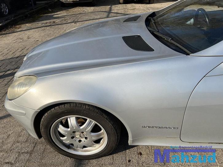 MERCEDES SLK R171 ZILVER 775 Links voorscherm 2004-2011, Auto-onderdelen, Carrosserie en Plaatwerk, Spatbord, Mercedes-Benz, Gebruikt