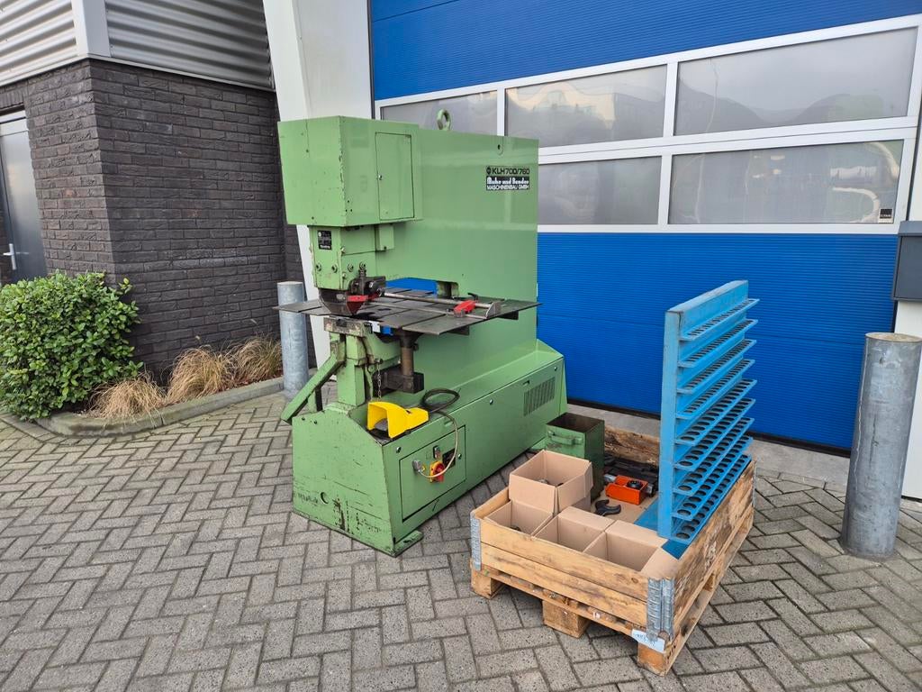 Muhr und Bender Mubea KLH700/760 Ponsmachine 70T Nieuwstaat!, Zakelijke goederen, Machines en Bouw | Metaalbewerking, Ophalen of Verzenden