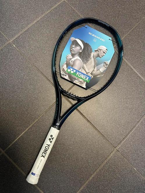 yonex ezone 105 sky blue - nieuw!, Sport en Fitness, Tennis, Nieuw, Racket, Overige merken, L2, Verzenden
