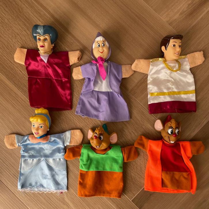 Handpoppen / Poppenkastpoppen - Assepoester - AH 2005, Kinderen en Baby's, Speelgoed | Poppen, Gebruikt, Overige typen, Ophalen of Verzenden