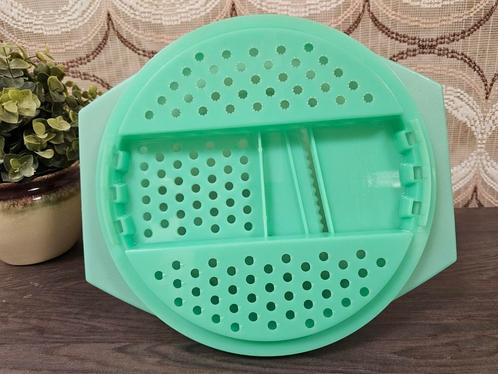 Tupperware vintage groene rasp / schaal met kom, Huis en Inrichting, Keuken | Tupperware, Zo goed als nieuw, Bak of Kom, Groen