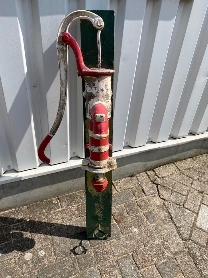 Antieke gied eizeren waterpomp, Tuin en Terras, Waterpompen, Zo goed als nieuw, Handmatig, Bronpomp, Ophalen