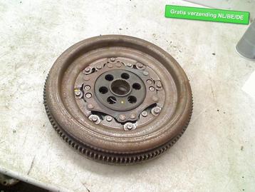 VLIEGWIEL DUBBELE MASSA Golf VII (AUA) (03C105266F) beschikbaar voor biedingen