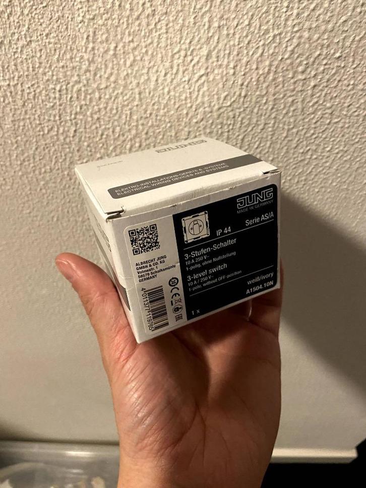 JUNG 3 standen schakelaar ventilatie as500 crème wit, Doe-het-zelf en Verbouw, Ventilatie en Afzuiging, Zo goed als nieuw, Ventilator en Afzuiger